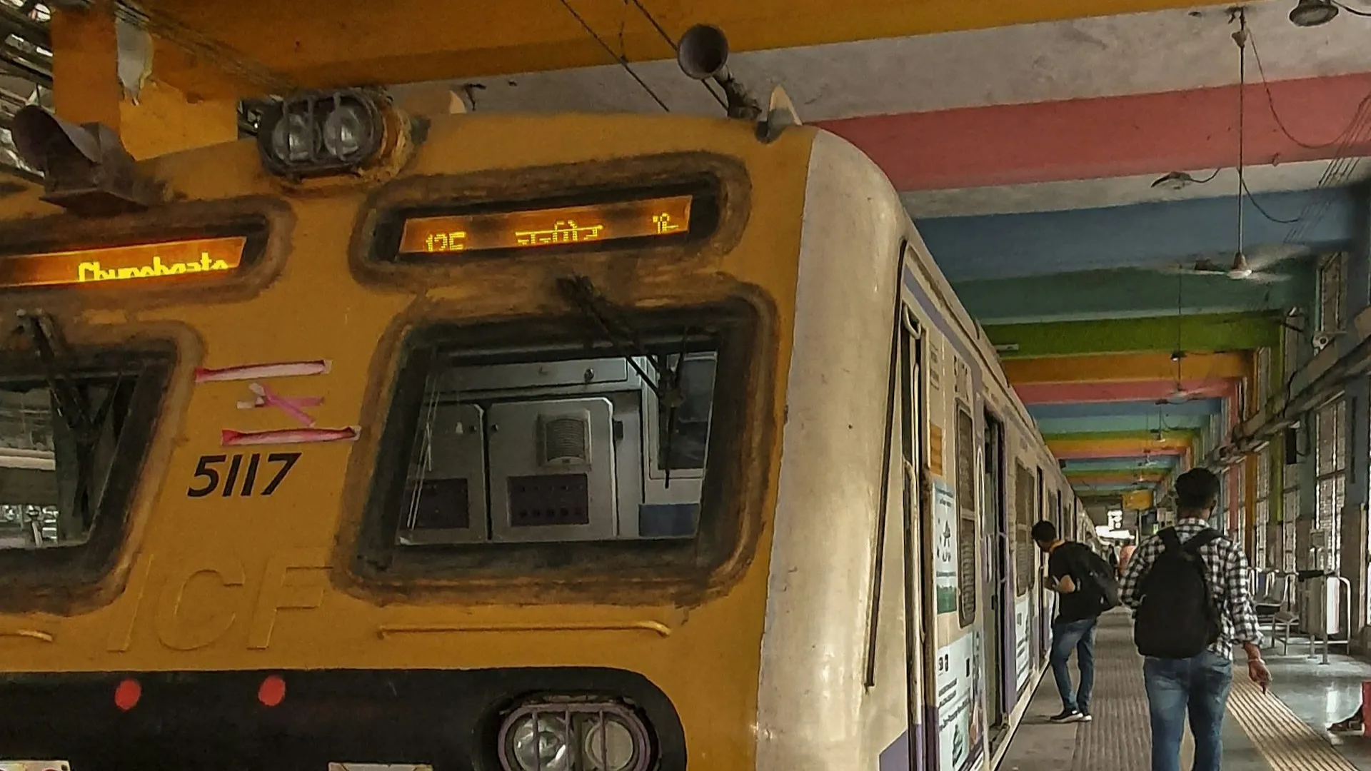 Mumbai local train - Unsplash