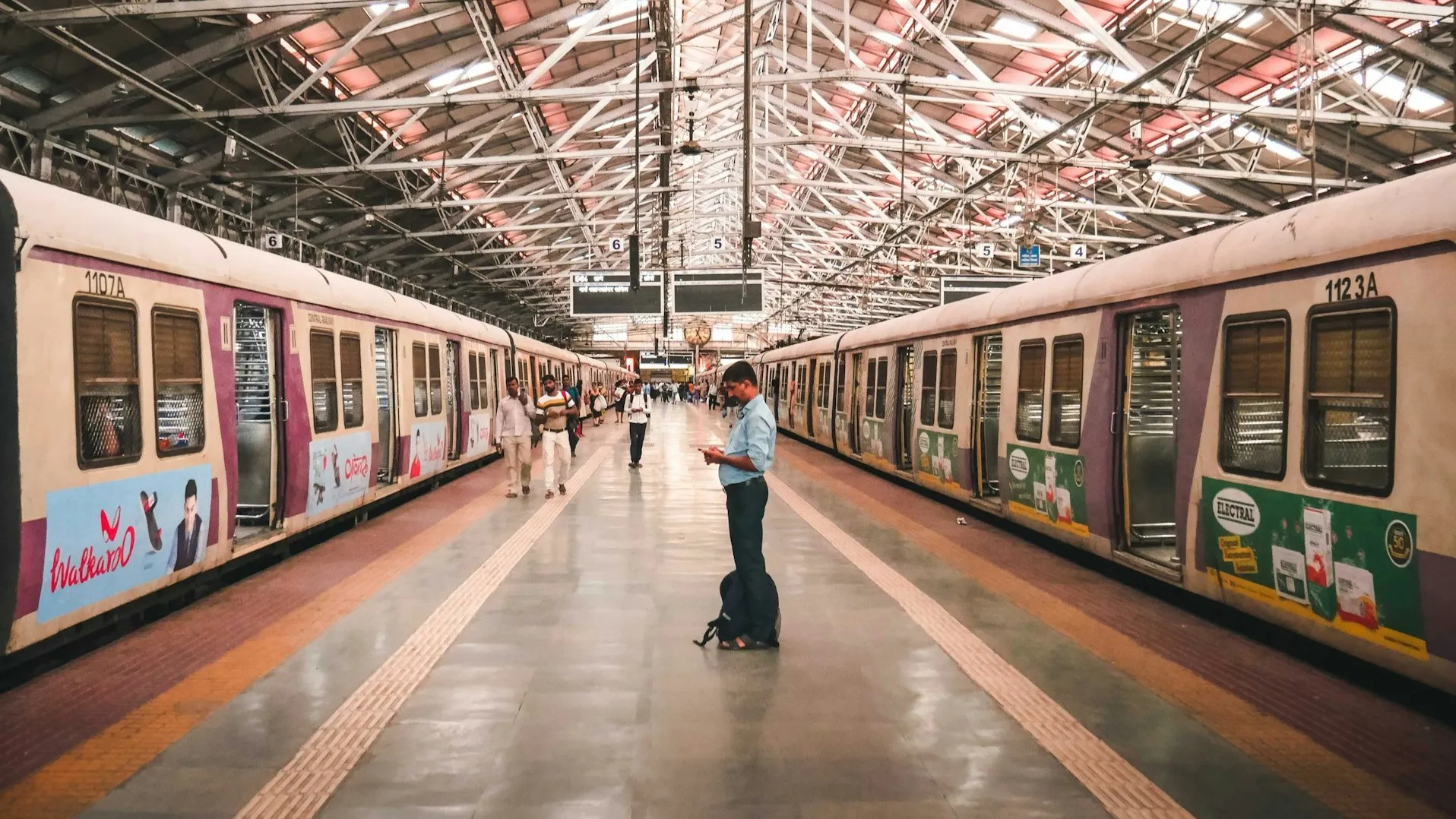 CST Station Mumbai - Unsplash
